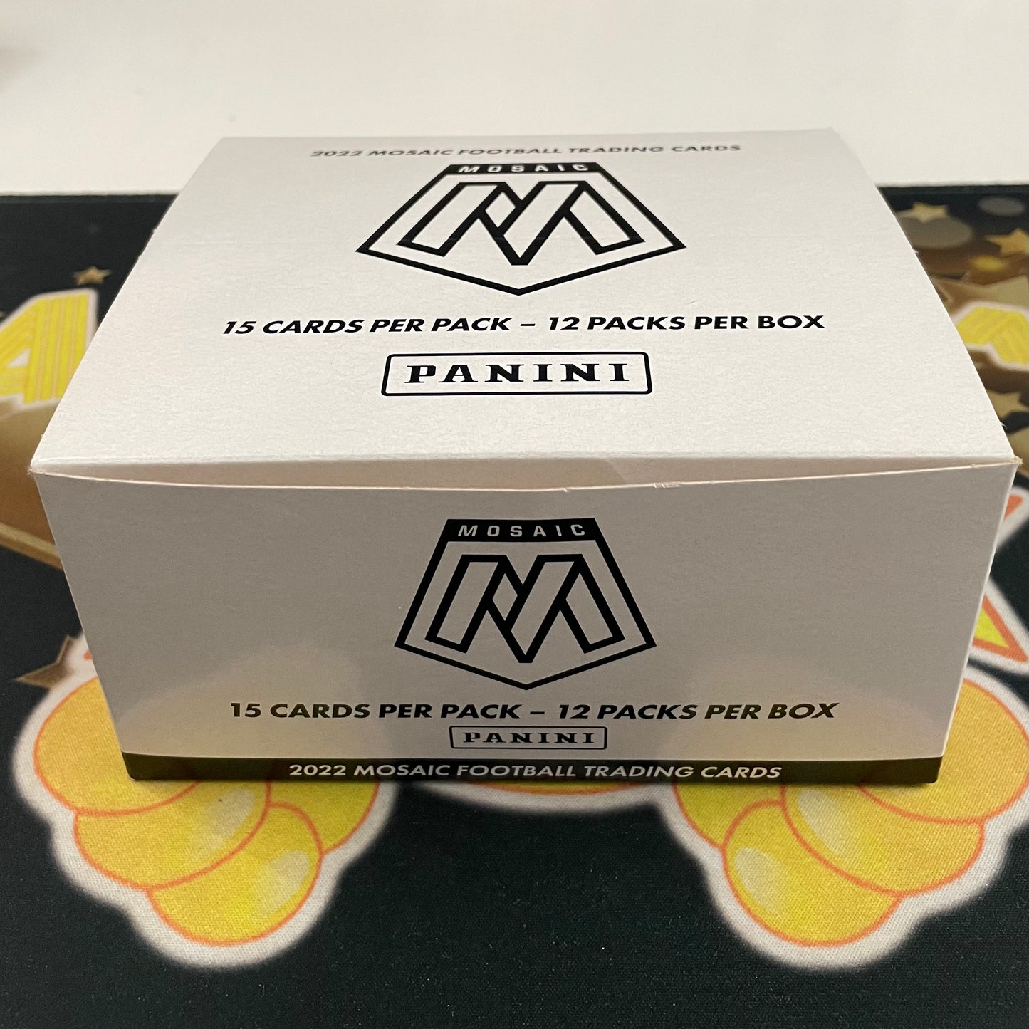 2022 MOSAIC FOOTBALL CELLO BOX RANDOM TEAM BREAK